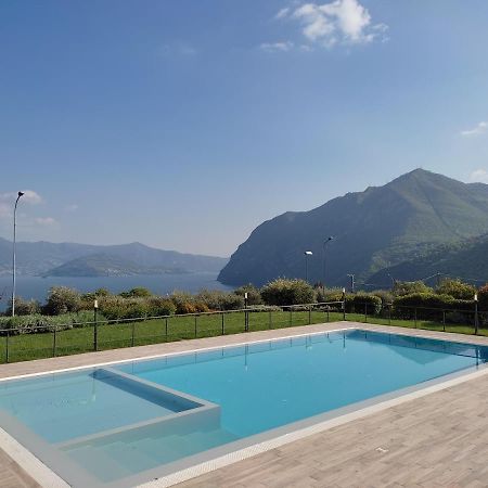 Iseolakerental - Costa Del Sole Riva di Solto Eksteriør billede